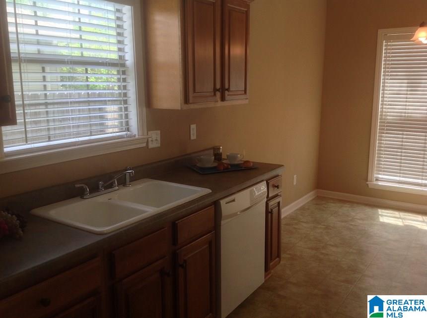 233 Forest Village Lane Alabaster, AL 35007 - Photo 9 of 24
