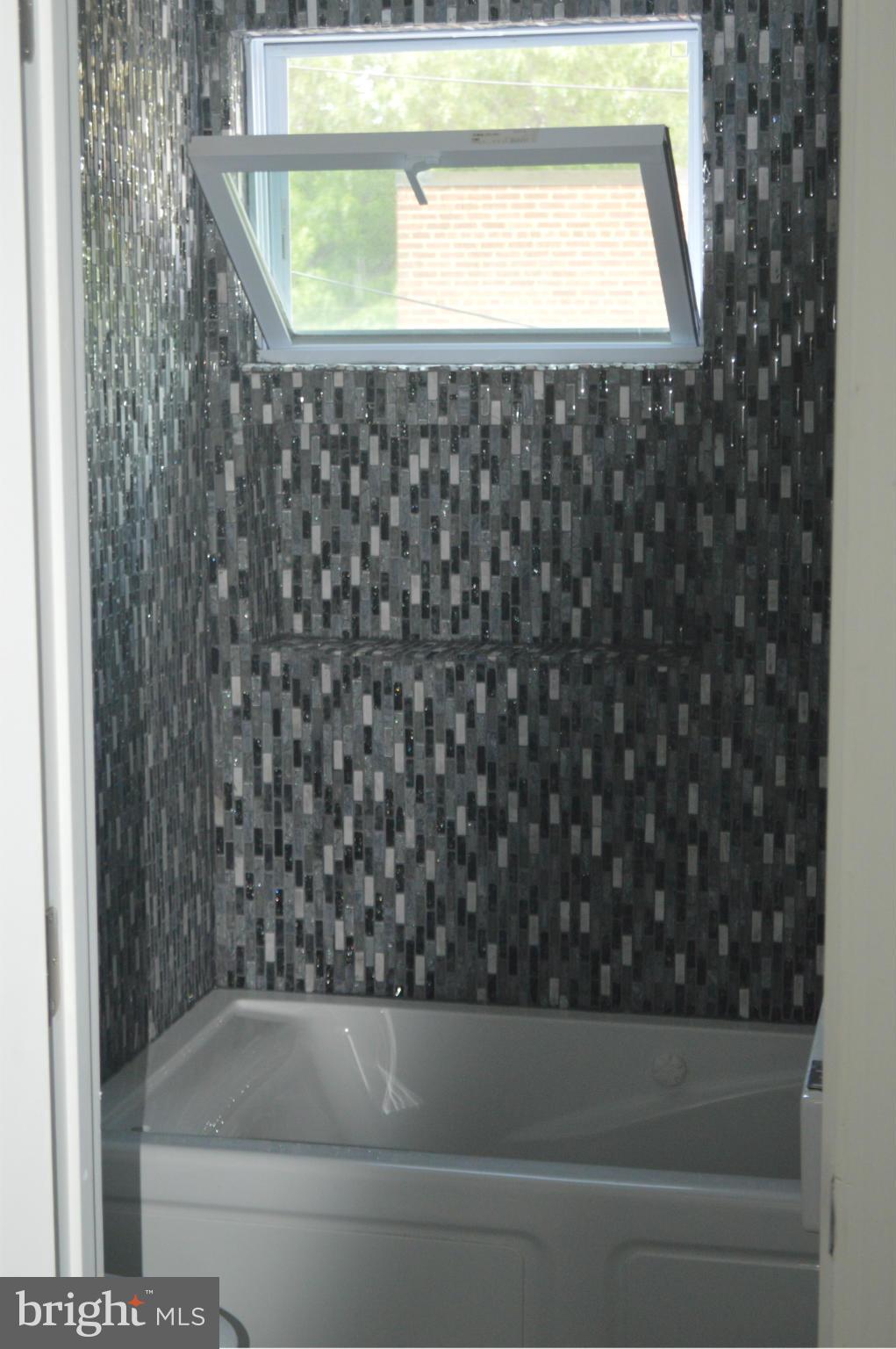 1524 Howard Road Southeast Washington, DC 20020 - Photo 6 of 23 Bath (Master)