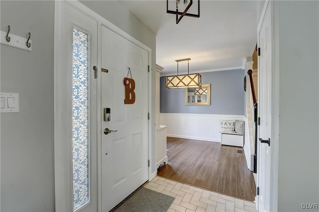 1120 Overlook Road Whitehall, PA 18052 - Photo 3 of 50 Gallery Image 3