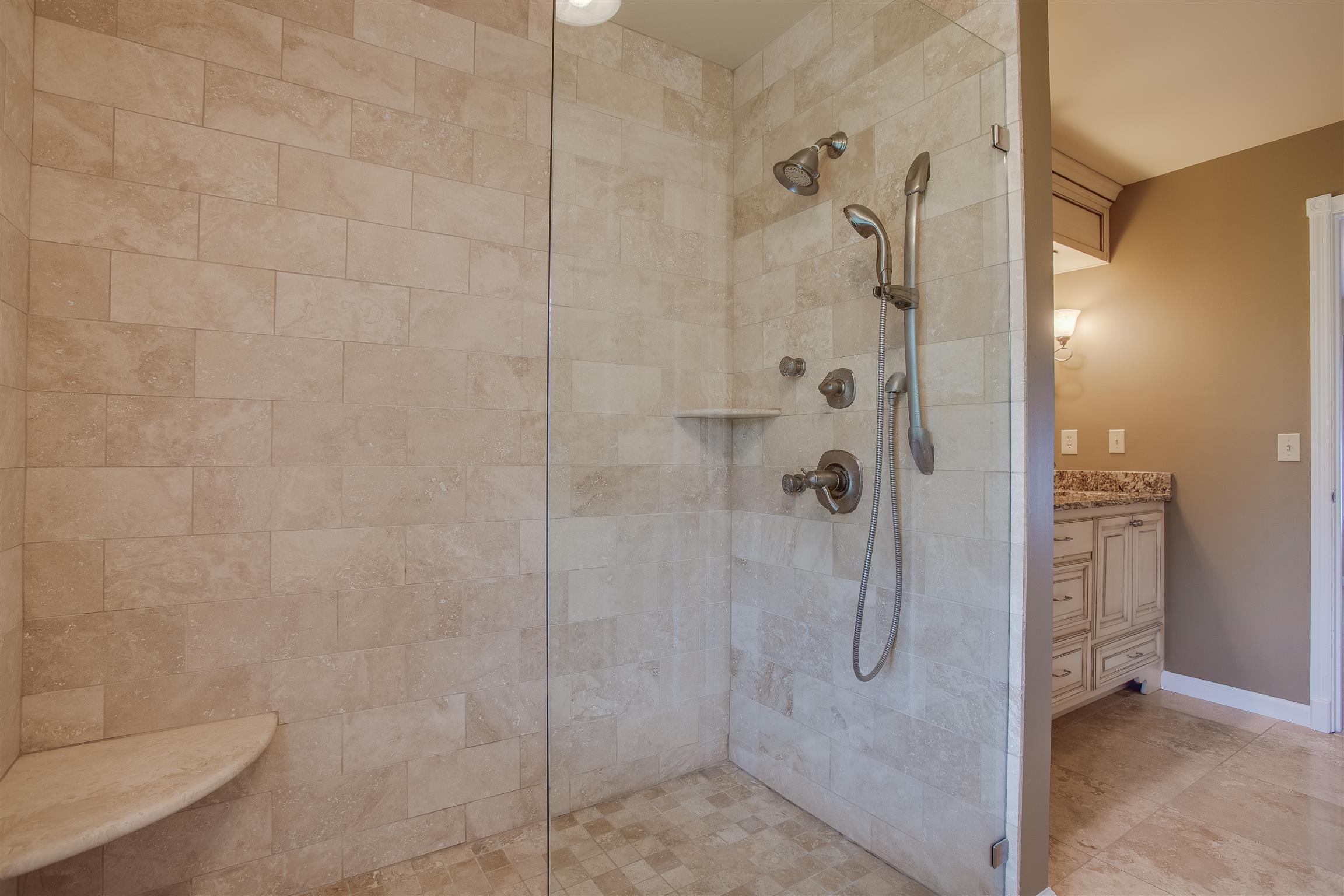 1157 Roseland Road Columbia, TN 38401 - Photo 16 of 30 a bathroom with a shower