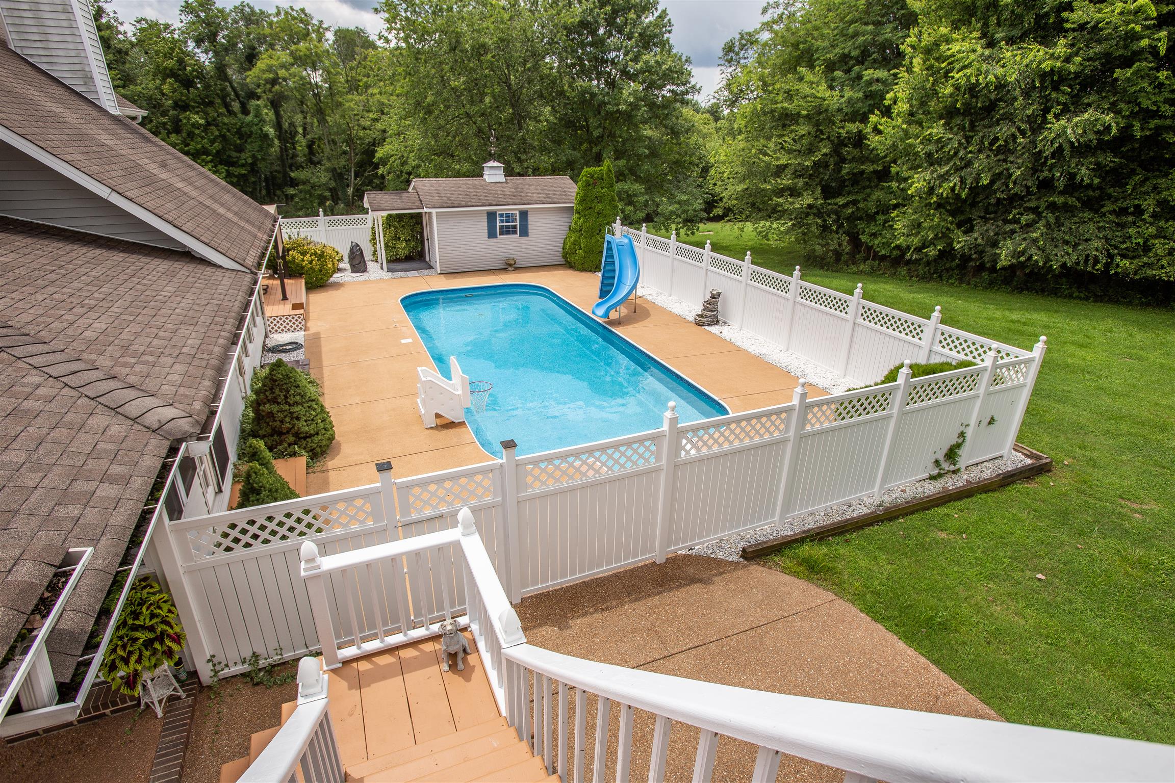1157 Roseland Road Columbia, TN 38401 - Photo 26 of 30 a view of a backyard with sitting area