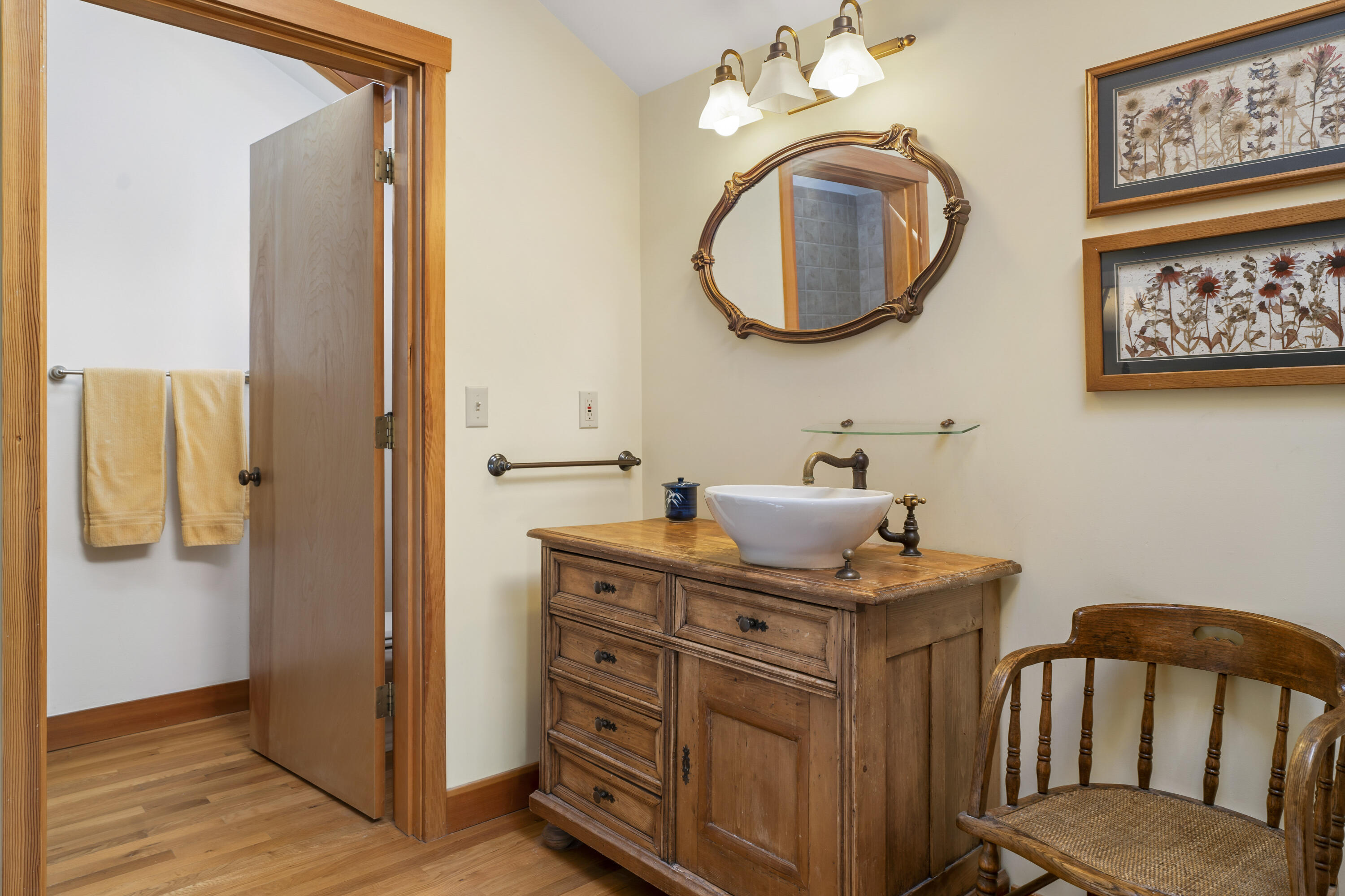 20875 Sholes Road Bend, OR 97702 - Photo 34 of 88 37-Bathroom