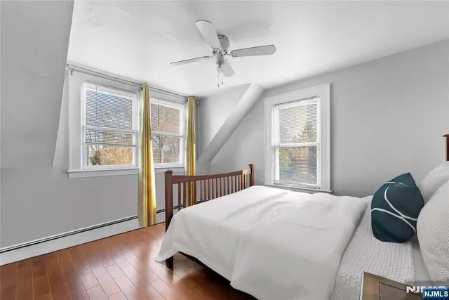 $799,900 | 43 Esmond Place, Tenafly, NJ 07670