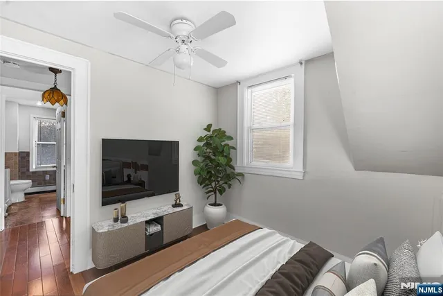 $799,900 | 43 Esmond Place, Tenafly, NJ 07670