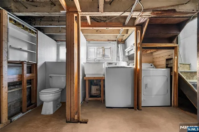 $799,900 | 43 Esmond Place, Tenafly, NJ 07670