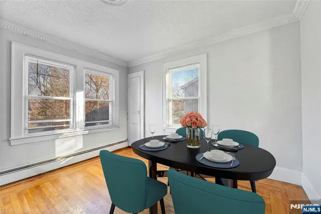 $799,900 | 43 Esmond Place, Tenafly, NJ 07670