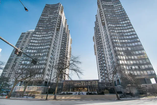$2,250 | 5701 North Sheridan Road, Unit 27M, Chicago, IL 60660