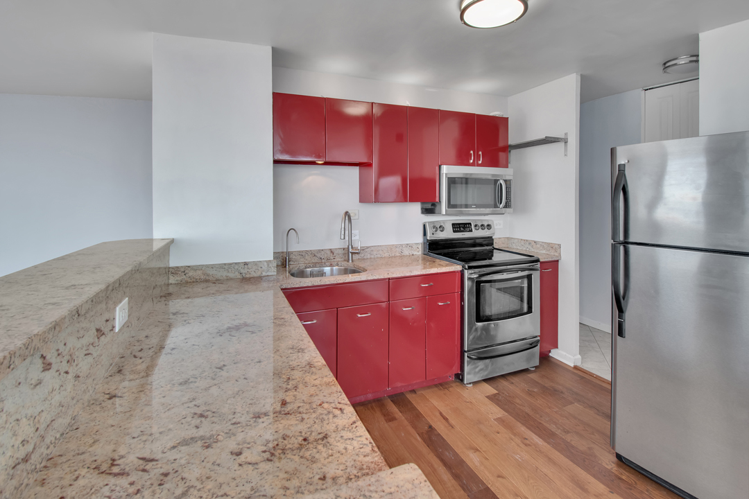 5701 North Sheridan Road, Unit 27M Chicago, IL 60660 - Photo 4 of 10