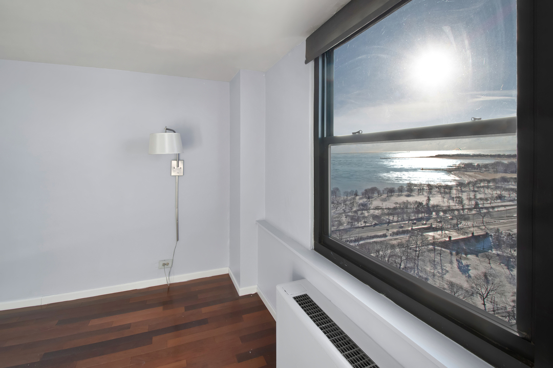 5701 North Sheridan Road, Unit 27M Chicago, IL 60660 - Photo 7 of 10