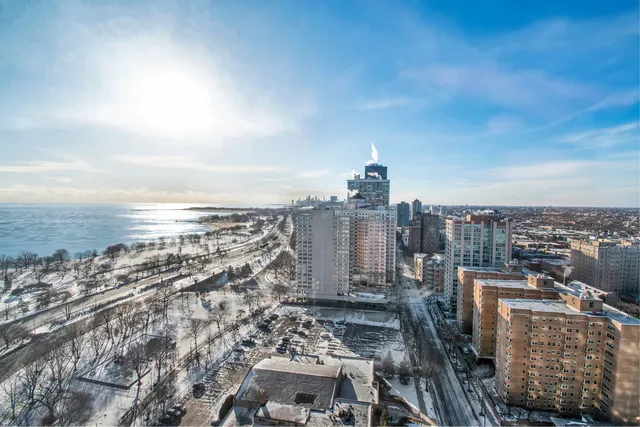 $2,150 | 5701 North Sheridan Road, Unit 27M, Chicago, IL 60660