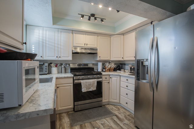 563 North 200 West Bountiful, UT 84010 - Photo 5 of 23