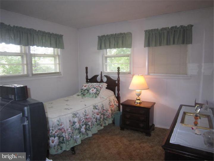 103 Forklanding Road Cinnaminson, NJ 08077 - Photo 14 of 25 Bedroom 3
