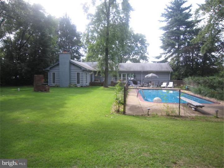 103 Forklanding Road Cinnaminson, NJ 08077 - Photo 16 of 25 Back Yard