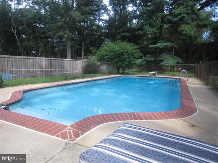 103 Forklanding Road Cinnaminson, NJ 08077 - Photo 19 of 25 Pool