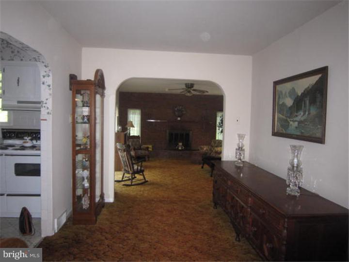 103 Forklanding Road Cinnaminson, NJ 08077 - Photo 4 of 25 Dining Room