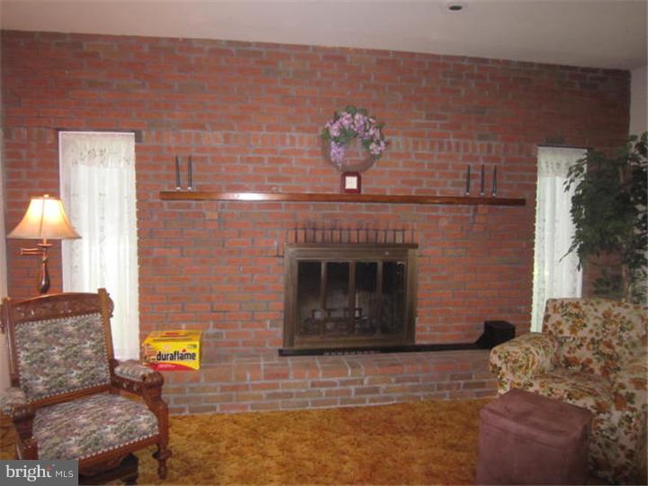 103 Forklanding Road Cinnaminson, NJ 08077 - Photo 5 of 25 Fireplace