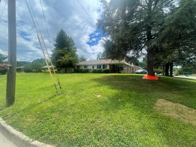 2058 Meadowbrook Road Northwest Roanoke, VA 24017 - Photo 3 of 25 mb2