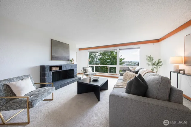 $499,950 | 2500 West Manor Place, Unit 216, Seattle, WA 98199