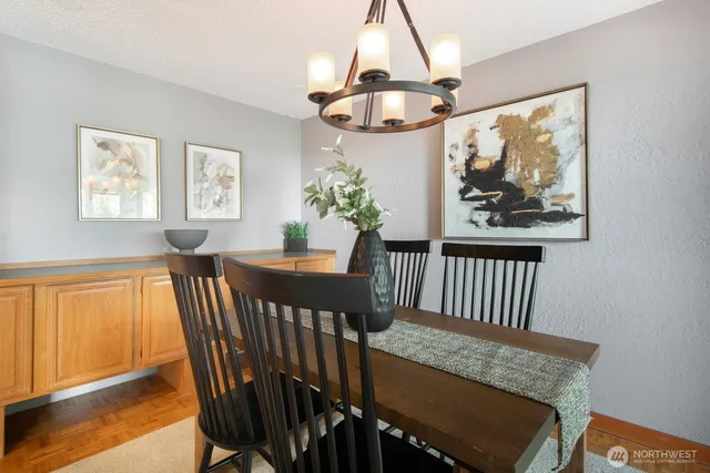 $499,950 | 2500 West Manor Place, Unit 216, Seattle, WA 98199