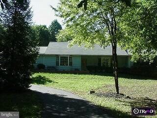 916 Cadmus Road Pottstown, PA 19465 - Photo 2 of 6 Gallery Image 2