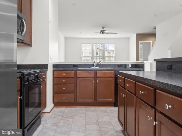 $2,600 | 43578 Marguerite Way, California, MD 20619