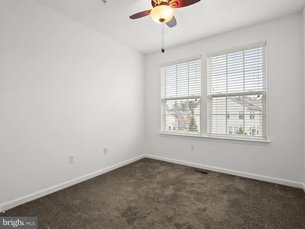 $2,600 | 43578 Marguerite Way, California, MD 20619