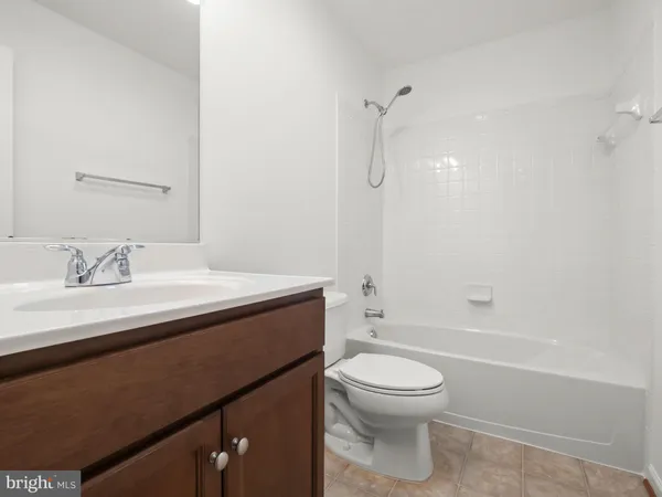$2,600 | 43578 Marguerite Way, California, MD 20619