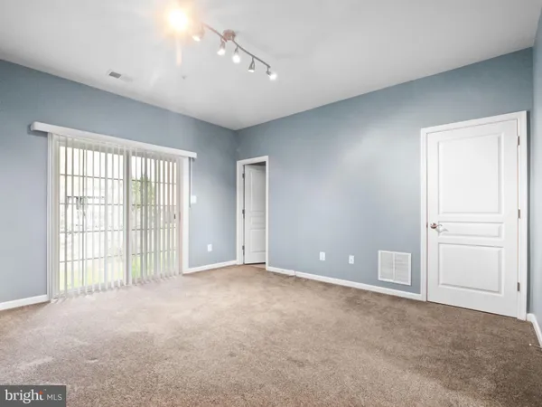 $2,600 | 43578 Marguerite Way, California, MD 20619