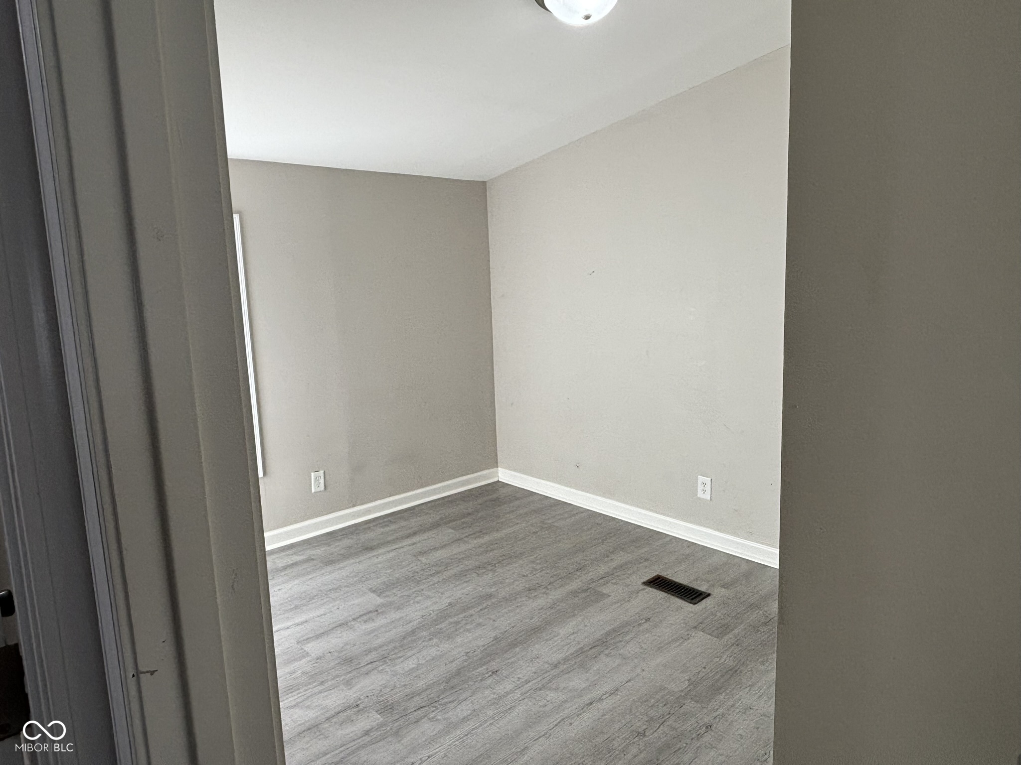 3904 Ireland Drive Indianapolis, IN 46235 - Photo 17 of 32