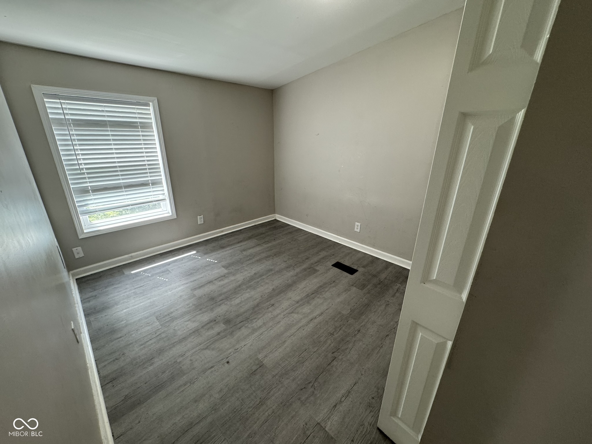 3904 Ireland Drive Indianapolis, IN 46235 - Photo 18 of 32