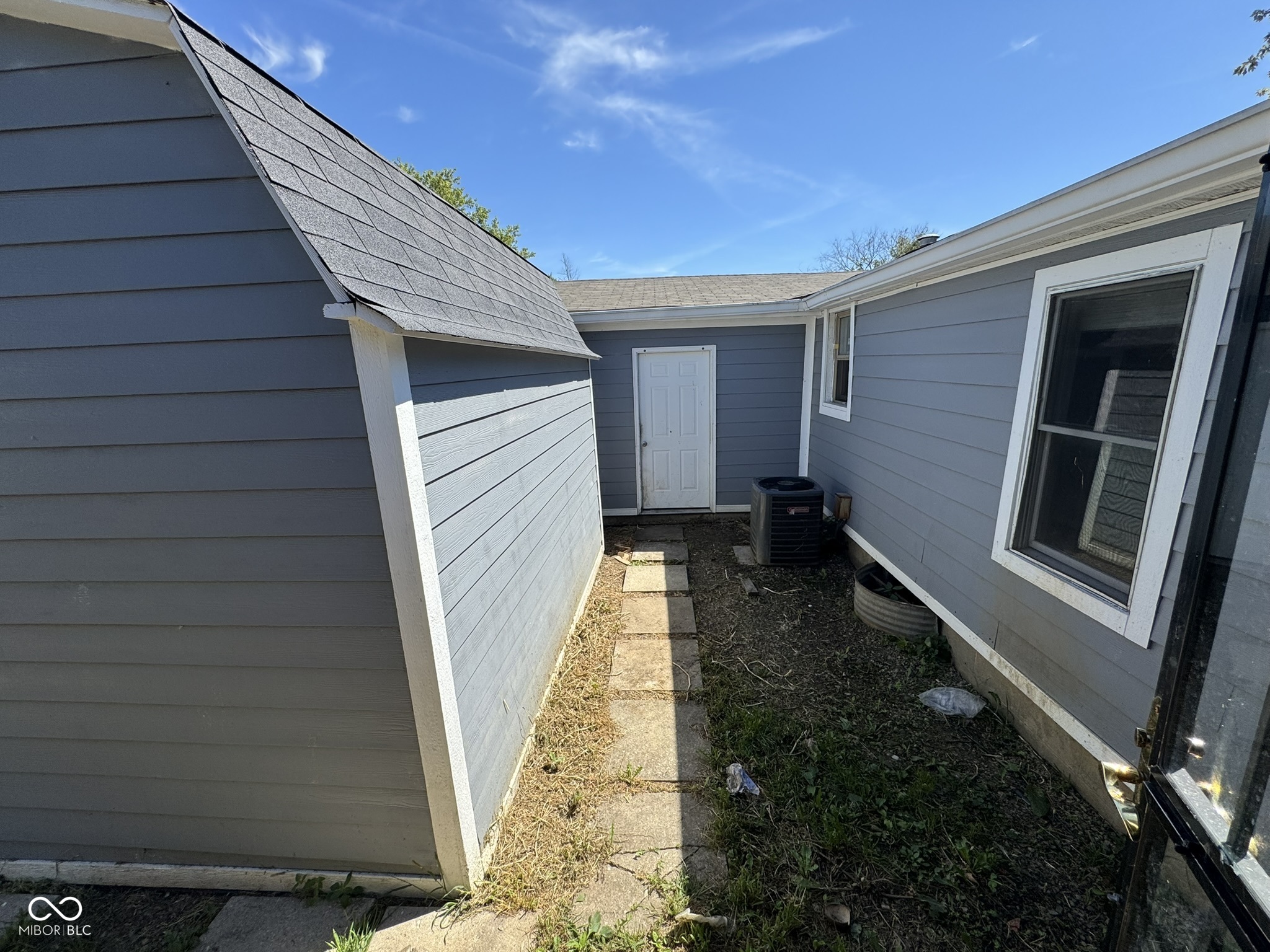 3904 Ireland Drive Indianapolis, IN 46235 - Photo 23 of 32