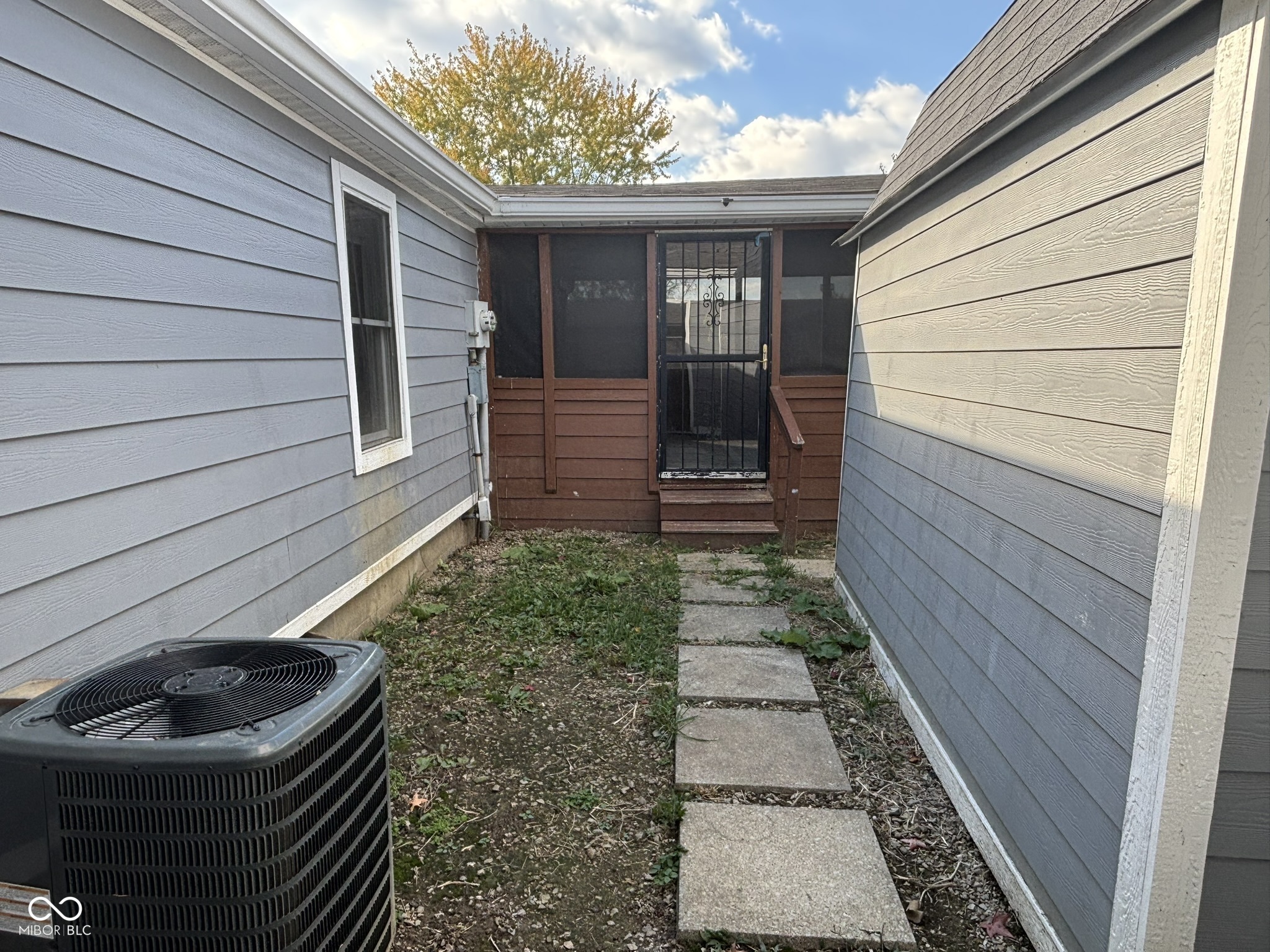 3904 Ireland Drive Indianapolis, IN 46235 - Photo 24 of 32