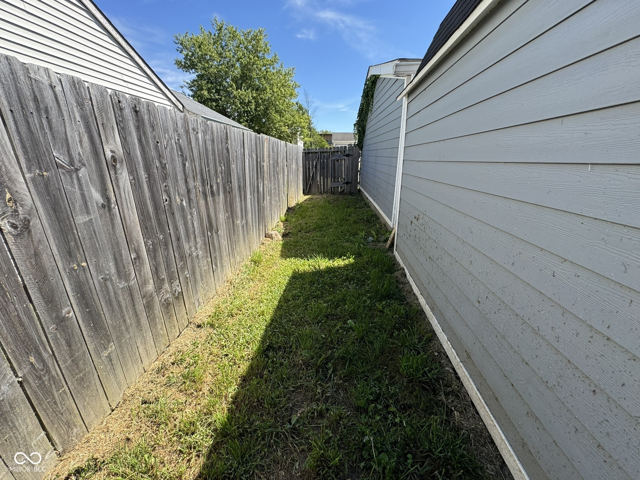 3904 Ireland Drive Indianapolis, IN 46235 - Photo 28 of 32