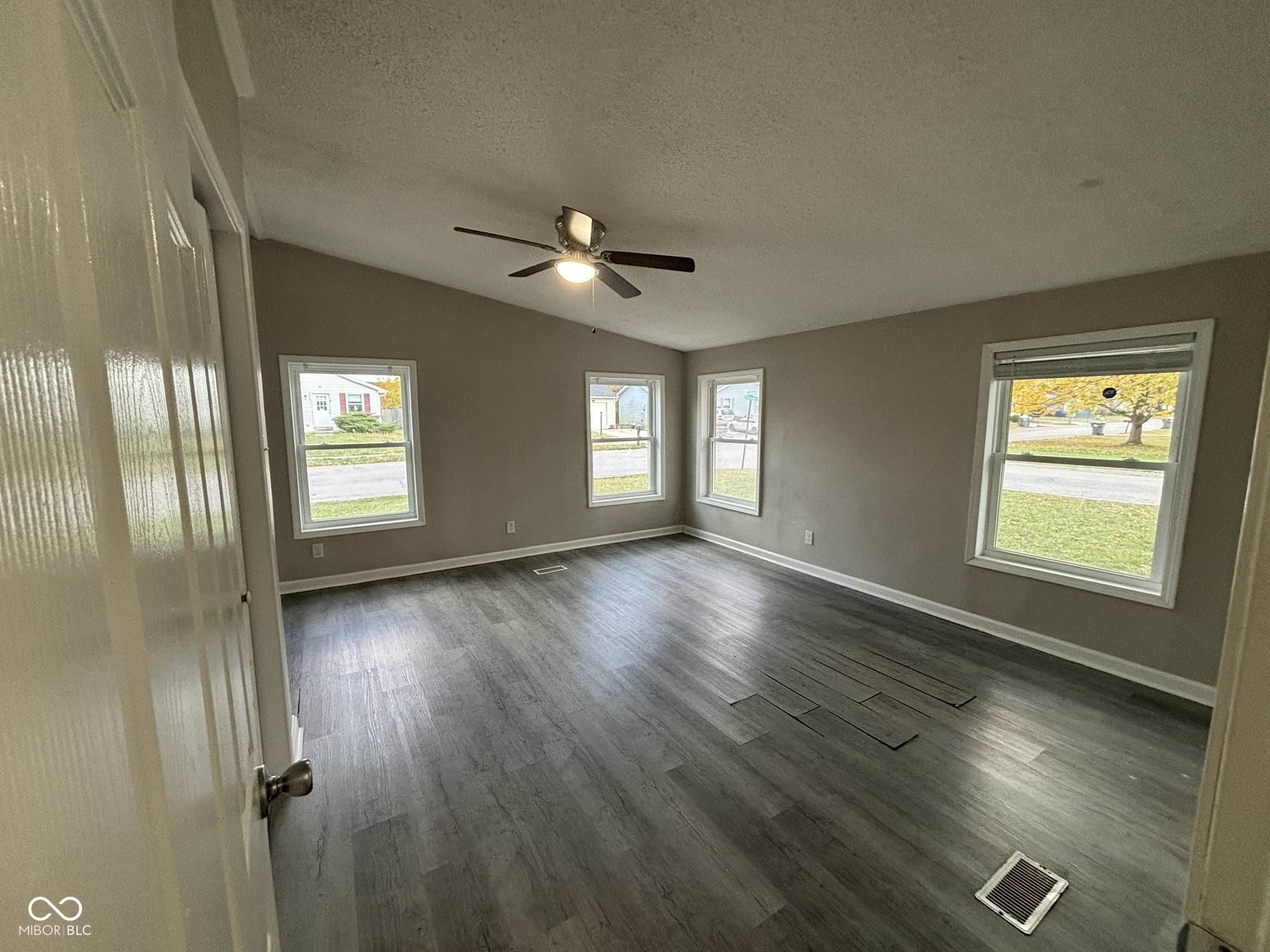 3904 Ireland Drive Indianapolis, IN 46235 - Photo 4 of 32