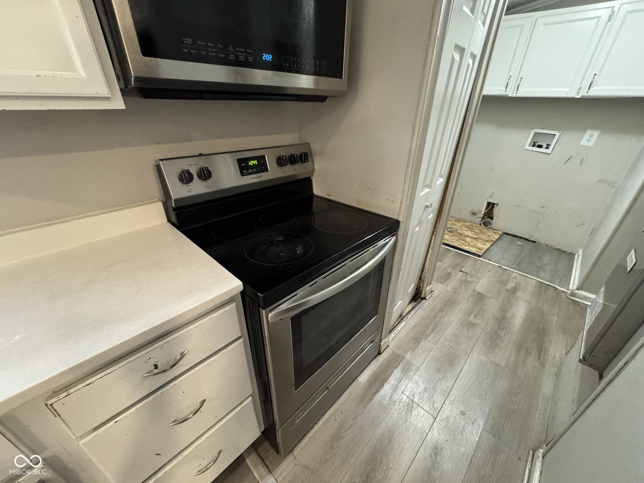 3904 Ireland Drive Indianapolis, IN 46235 - Photo 10 of 32