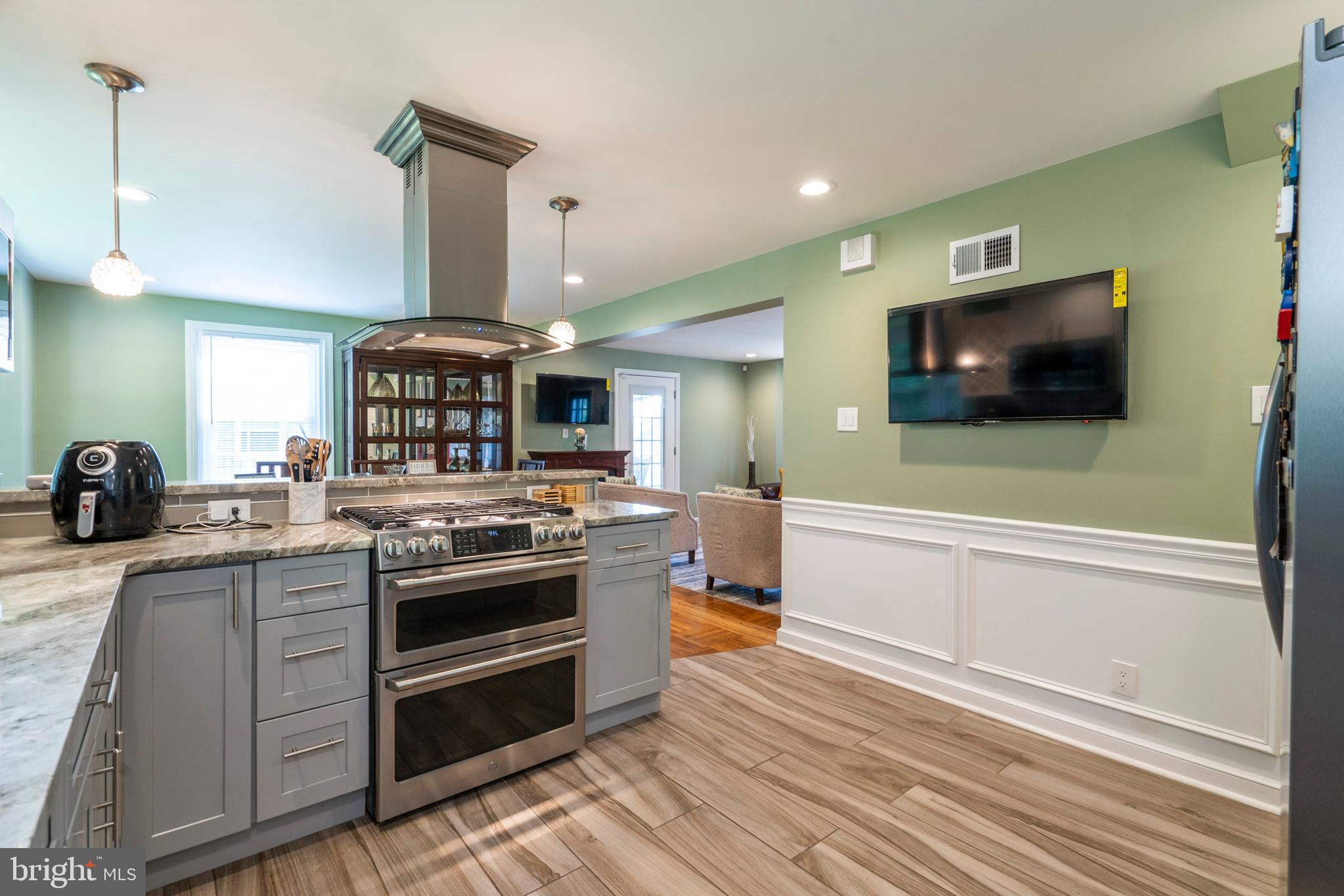 756 Castlewood Road Glenside, PA 19038 - Photo 4 of 47 Gallery Image 4