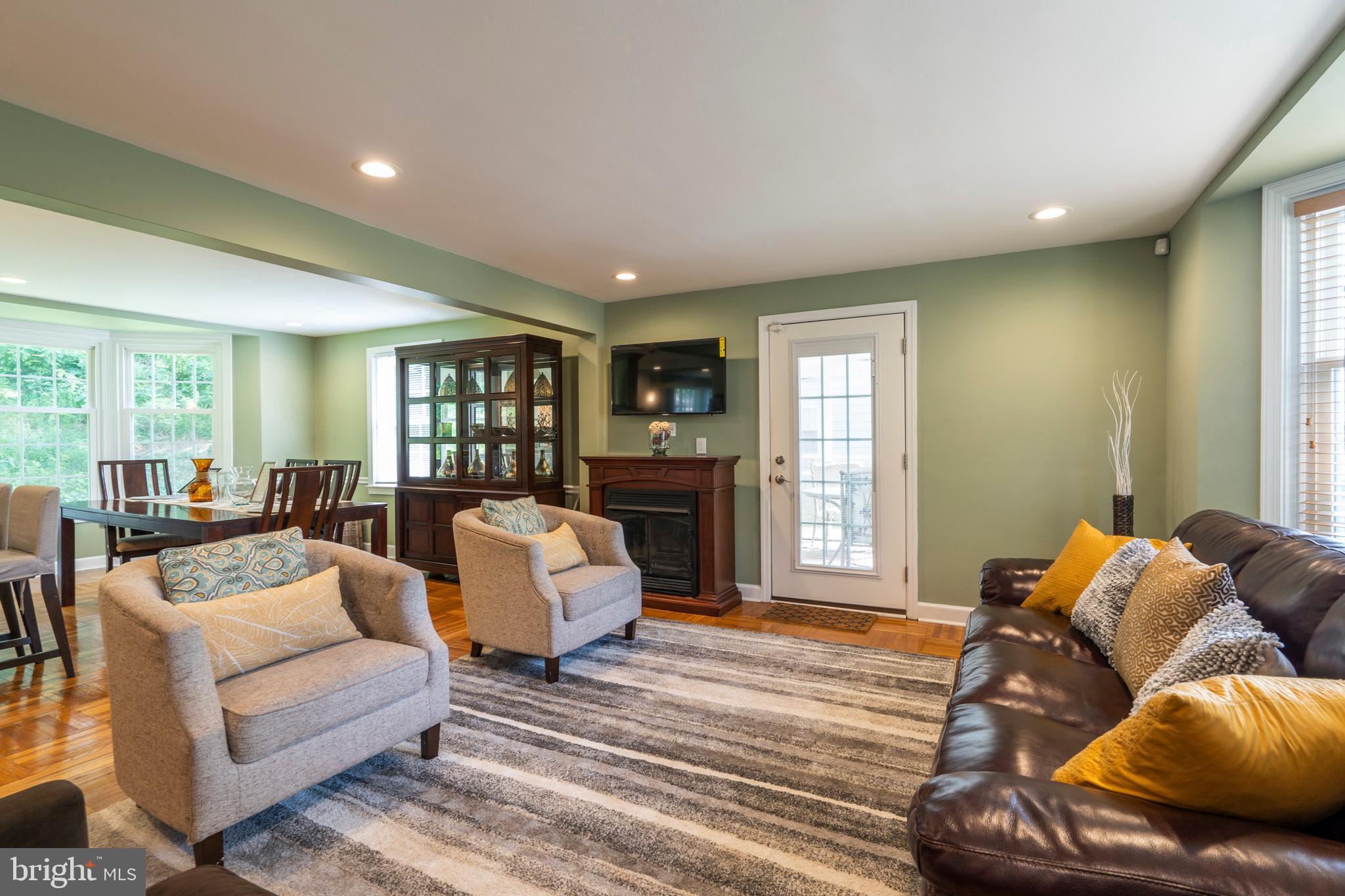 756 Castlewood Road Glenside, PA 19038 - Photo 6 of 47 Gallery Image 6