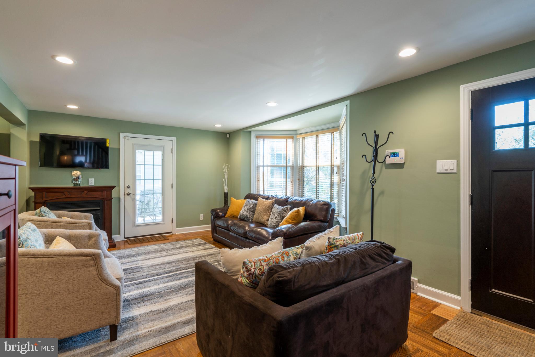 756 Castlewood Road Glenside, PA 19038 - Photo 7 of 47 Gallery Image 7