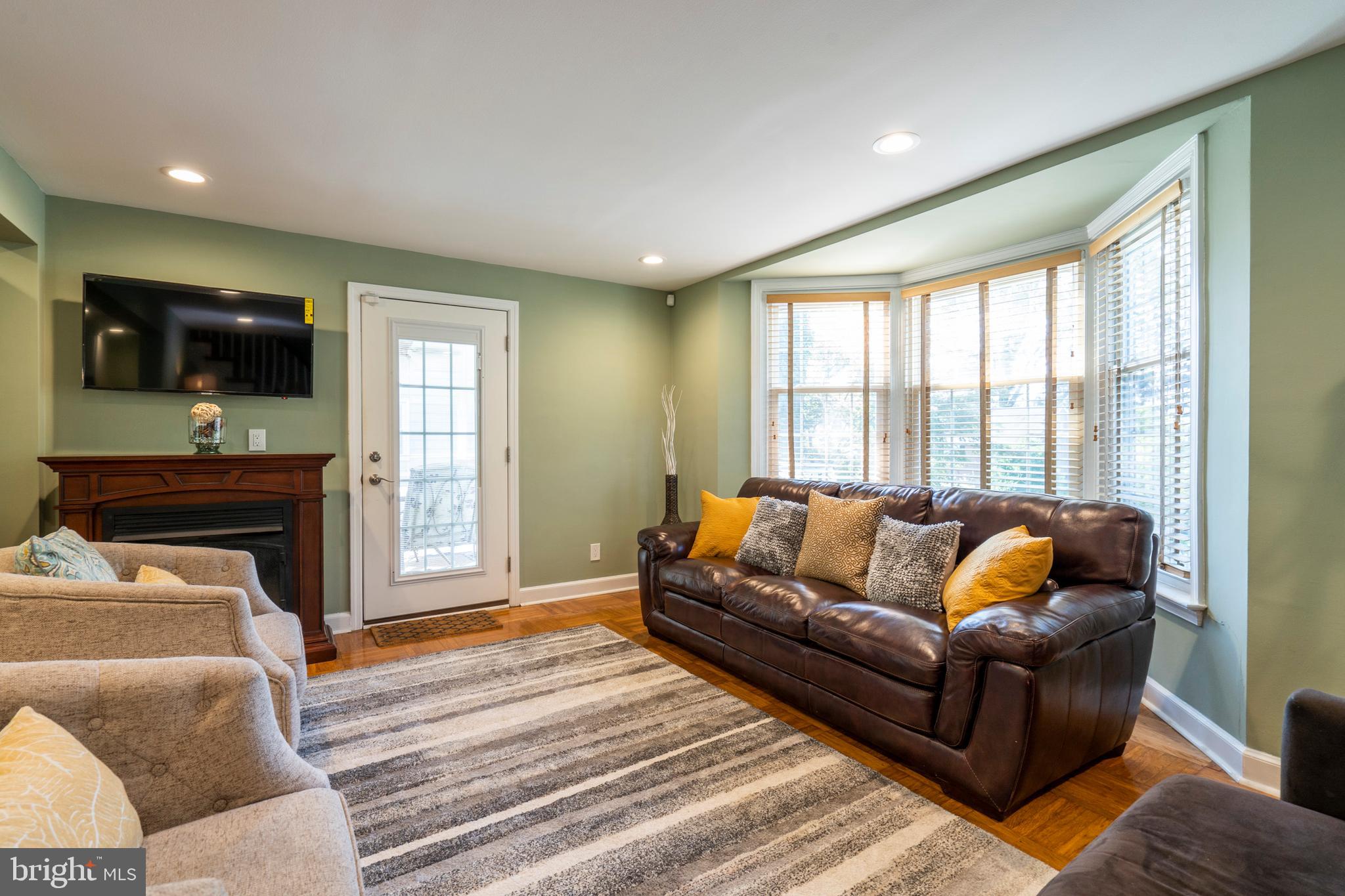 756 Castlewood Road Glenside, PA 19038 - Photo 8 of 47 Gallery Image 8