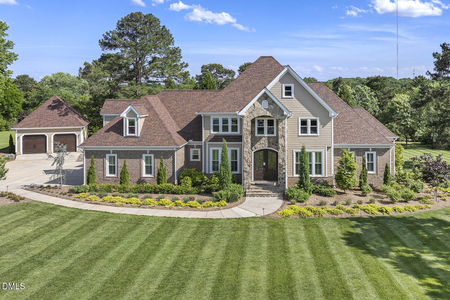 6909 Darcy Lane Raleigh, NC 27606 - Photo 4 of 78