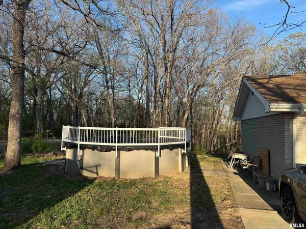 $215,000 | 30171 Grandview Terrace, Mackinaw, IL 61755