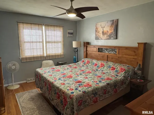 $215,000 | 30171 Grandview Terrace, Mackinaw, IL 61755