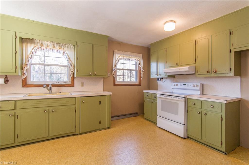 443 Reese Road High Point, NC 27265 - Photo 5 of 23 Gallery Image 5