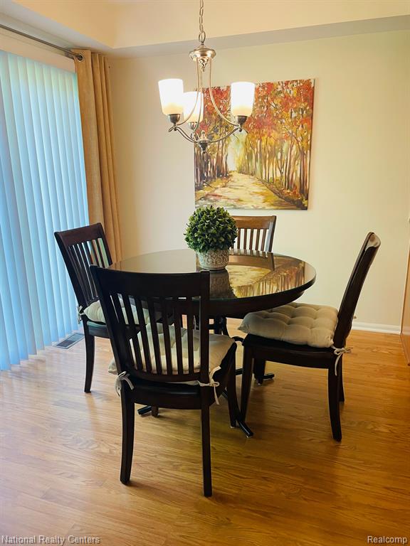 286 Meadow Bridge Drive Rochester Hills, MI 48307 - Photo 14 of 35