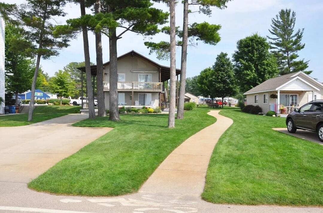 8484 Silver Lake Road Mears, MI 49436 - Photo 1 of 30 Screenshot_20230405_123727_Samsung Inter