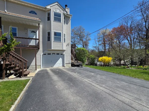 $429,900 | 27 Middlesex Avenue, Worcester, MA 01604