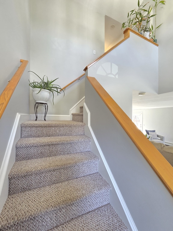 27 Middlesex Avenue Worcester, MA 01604 - Photo 14 of 29