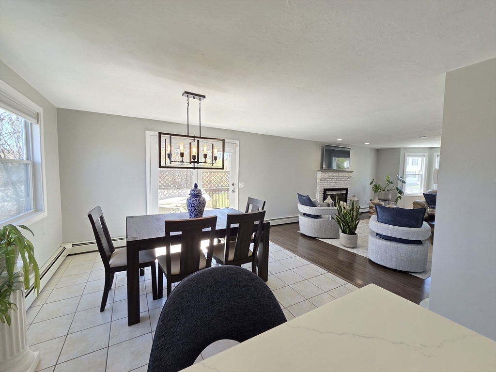 27 Middlesex Avenue Worcester, MA 01604 - Photo 7 of 29