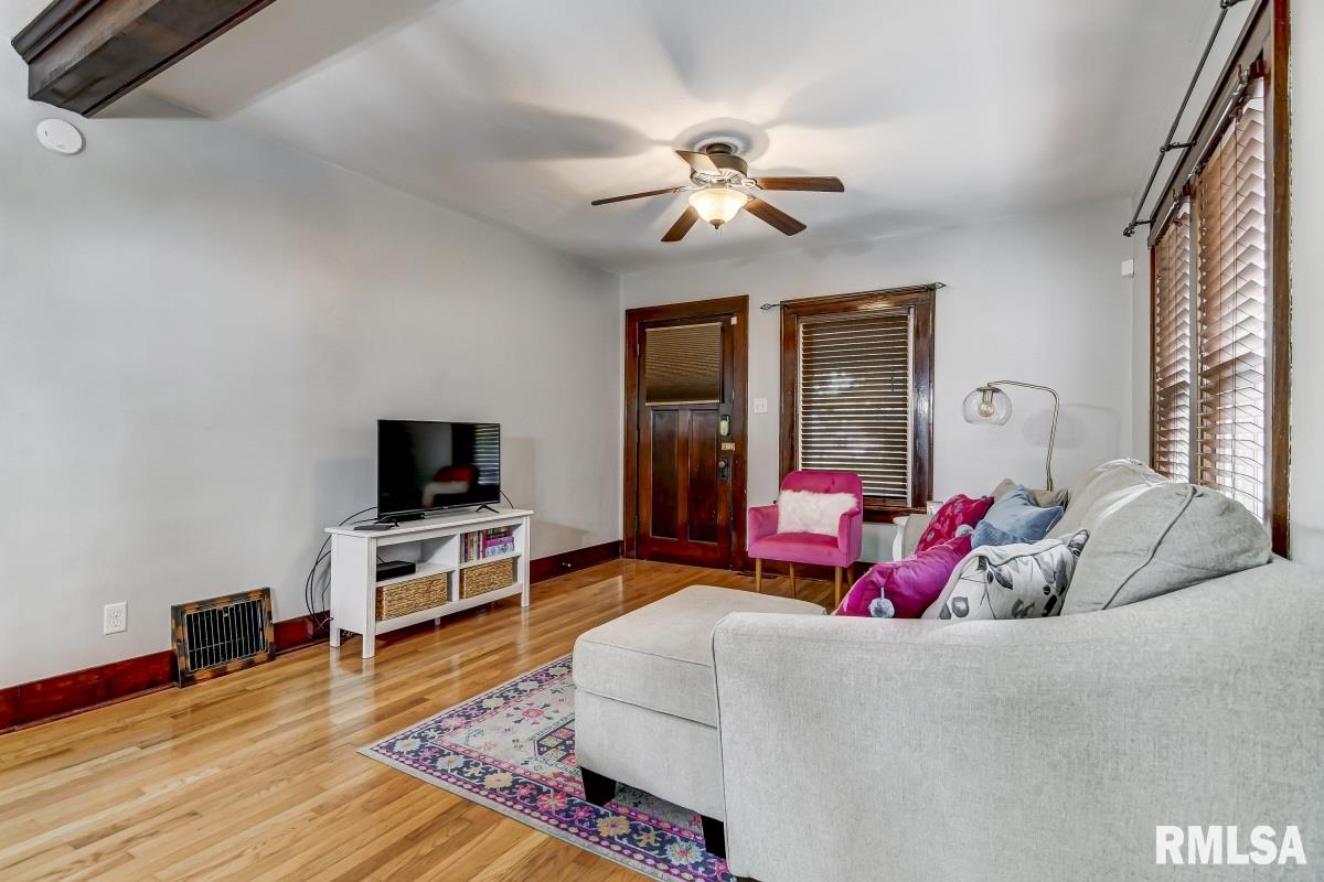 1901 Dial Court Springfield, IL 62704 - Photo 2 of 31 Gallery Image 2