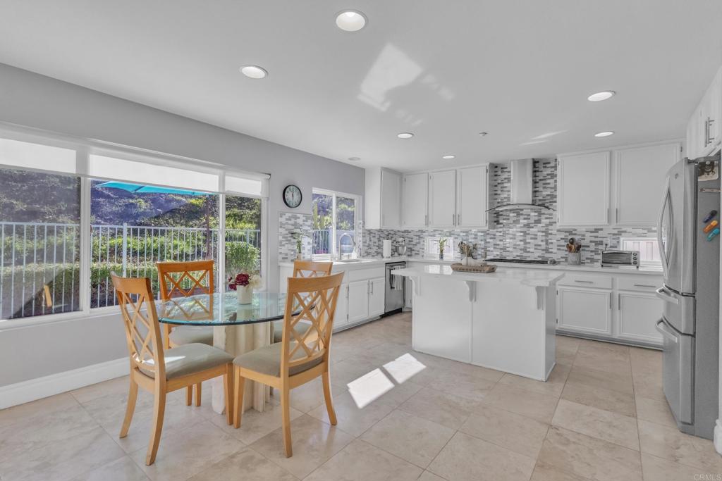 10403 Valley Waters Drive Spring Valley, CA 91978 - Photo 15 of 40